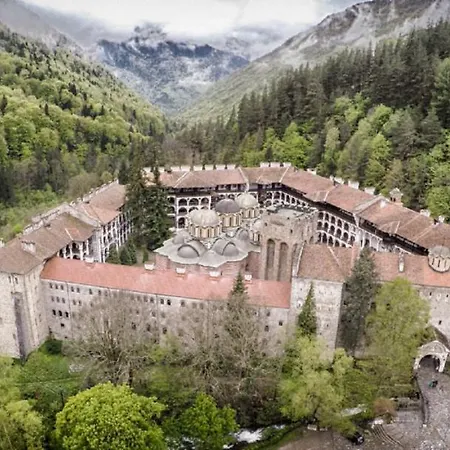 Апартаменты Pirin Place